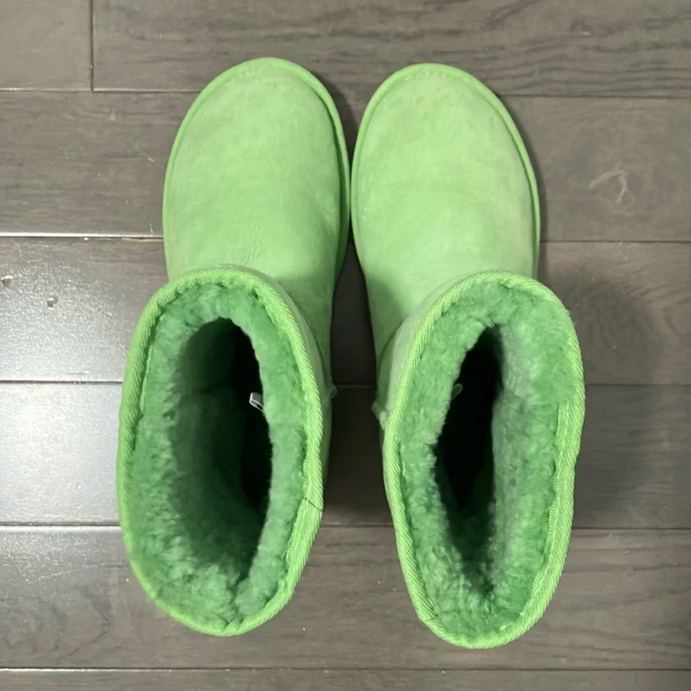 Y2K Vintage Ugg Classic Short Boots Size 6 - Picture 2 of 14